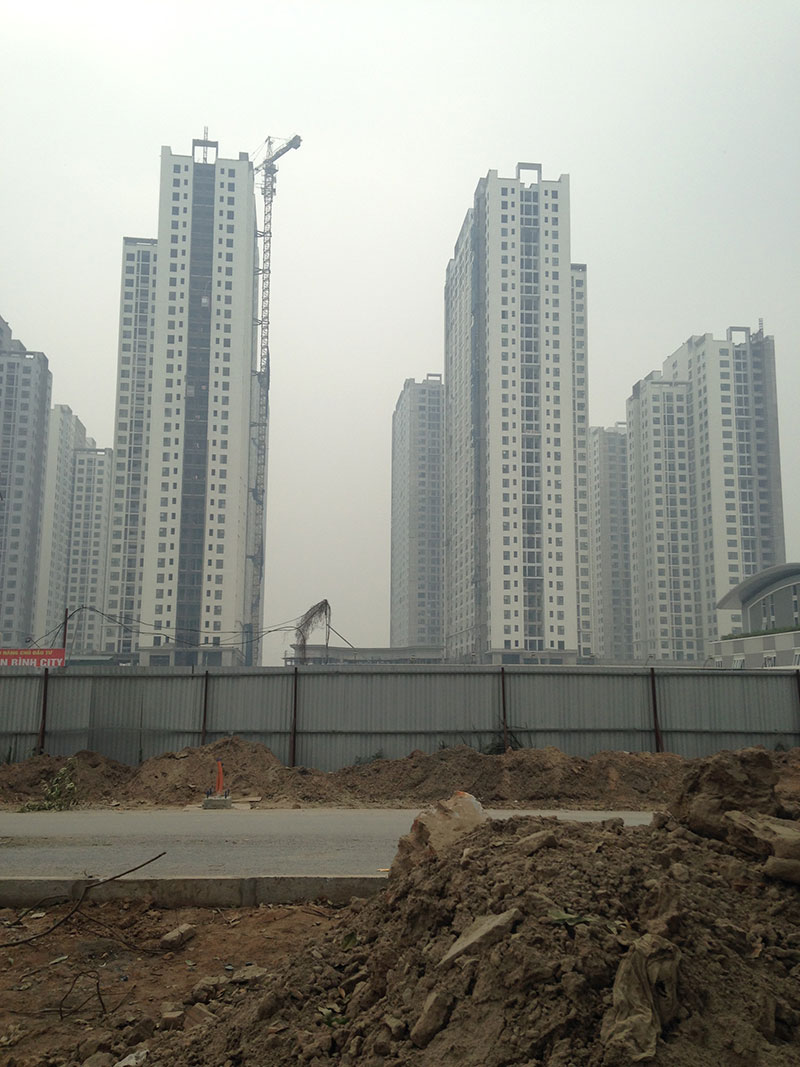 Căn hộ 85 tỷ đồng bỏ hoang bên đường vành đai 3